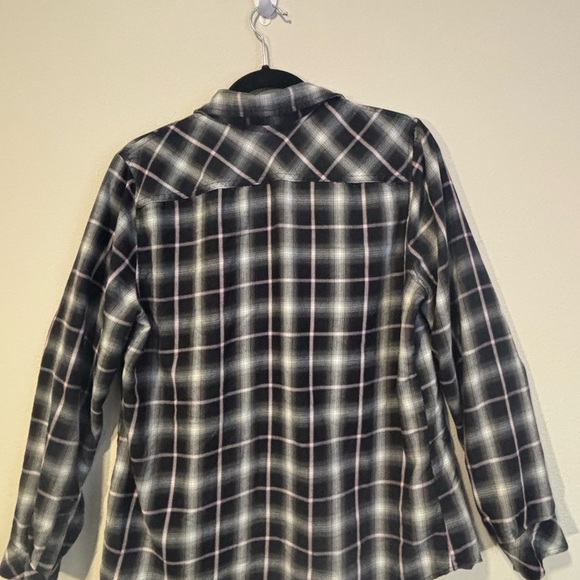 Eddie Bauer Shirt Womens Large Black and Pink Plaid Long Sleeve - Picture 3 of 6
